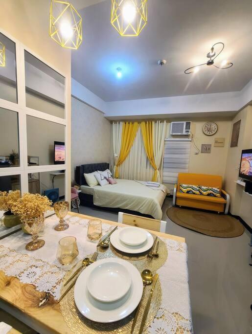 Апартаменты House Of B&Y At 101 Newport Across Naia T3 Манила Экстерьер фото
